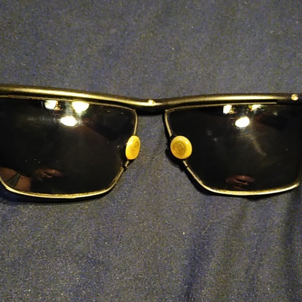 Sunglasses - Picture 3 of 5